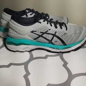 ASICS Dynamic DuoMax -Women's Size 8